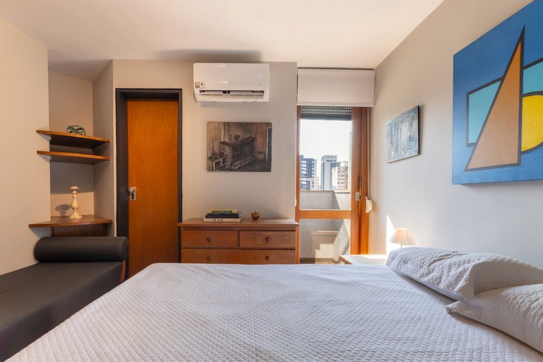 Apto no Campo Belo com A/C e vaga – 15min CGH