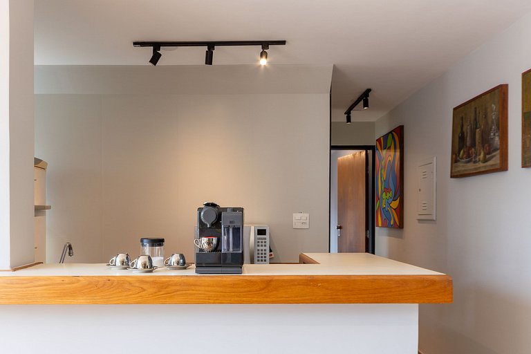 Apto no Campo Belo com A/C e vaga – 15min CGH