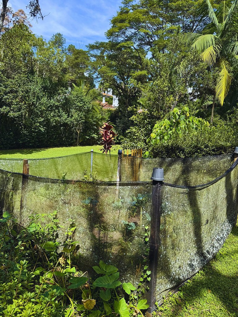 Casa Flamboyant | 3 Suítes c/ Piscina e Jardim