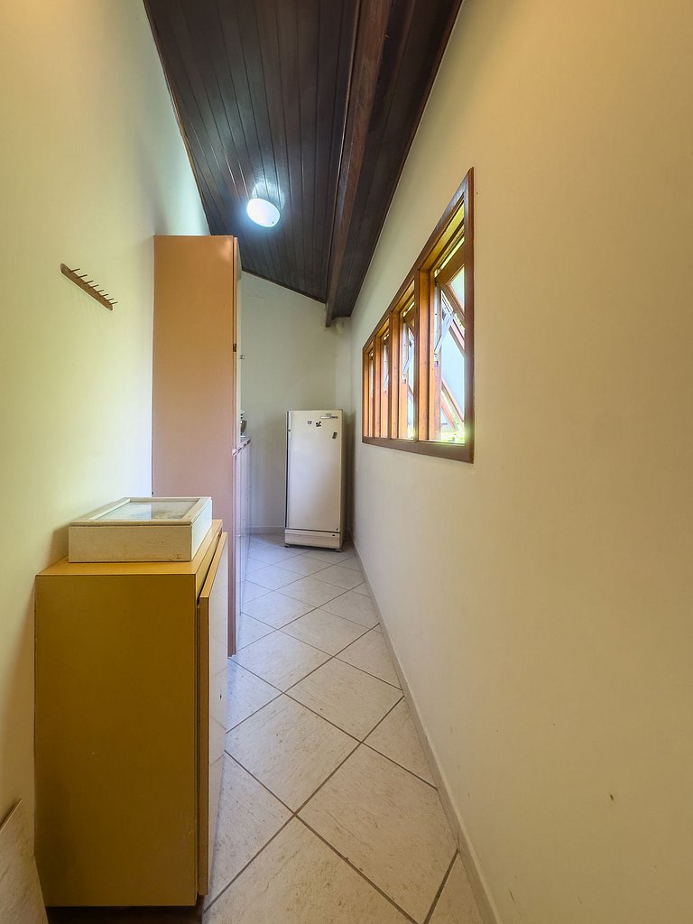 Casa Flamboyant | 3 Suítes c/ Piscina e Jardim