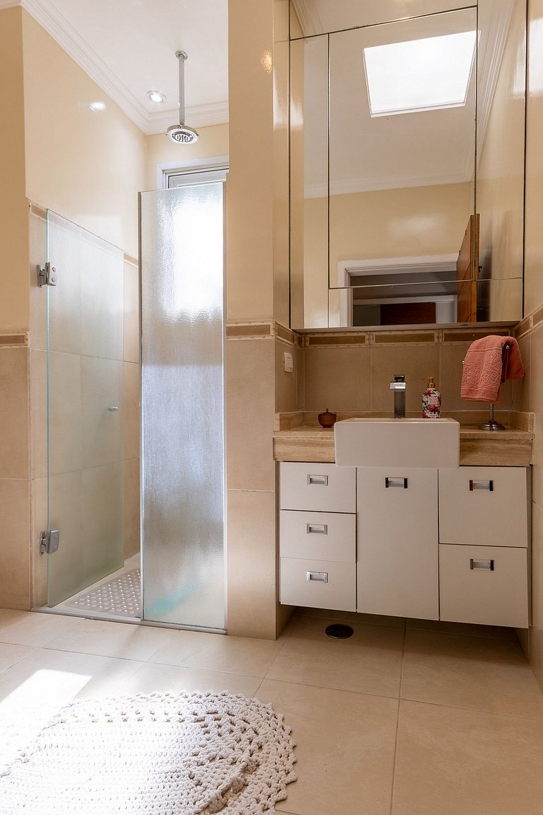Casa Térrea Alto Padrão | 4 Quartos