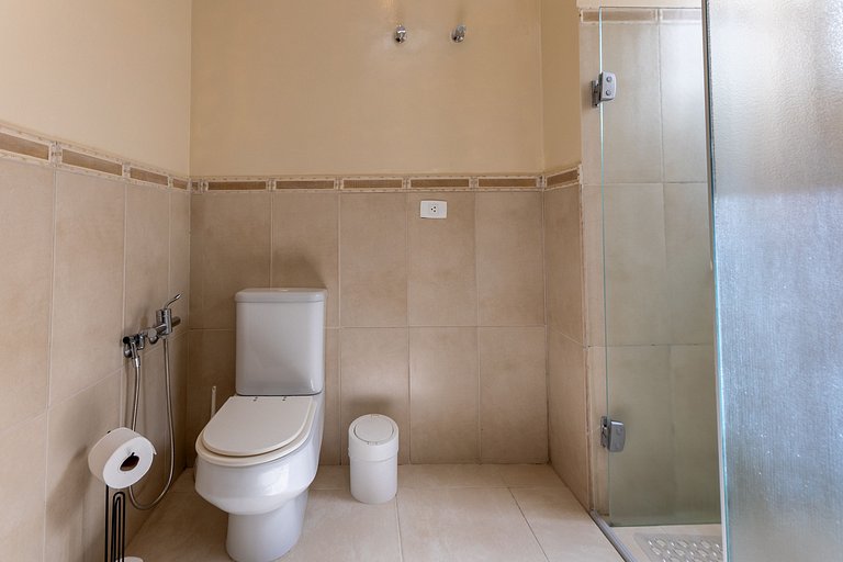 Casa Térrea Alto Padrão | 4 Quartos