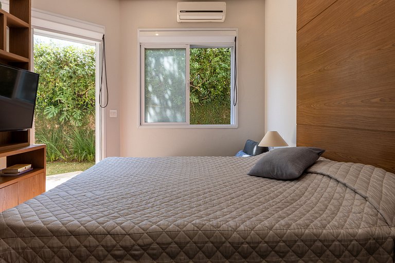 Casa Térrea Alto Padrão | 4 Quartos