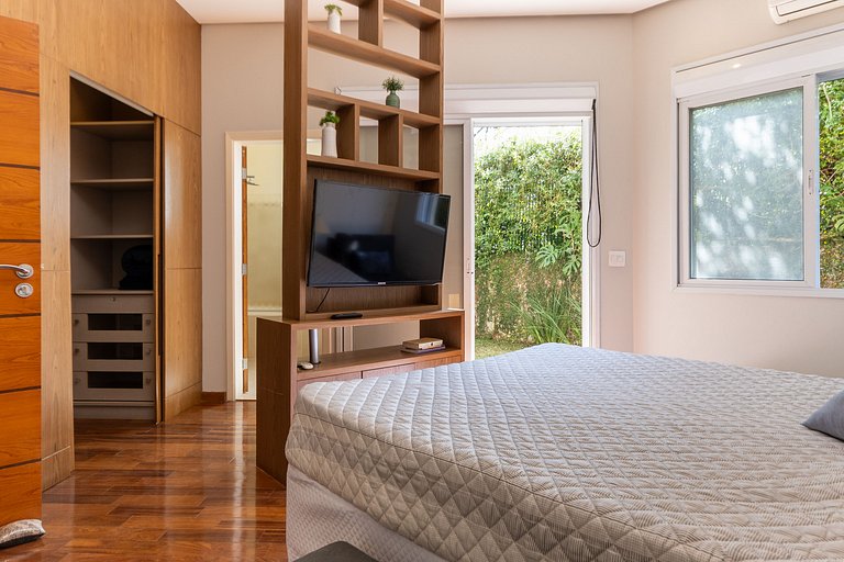 Casa Térrea Alto Padrão | 4 Quartos