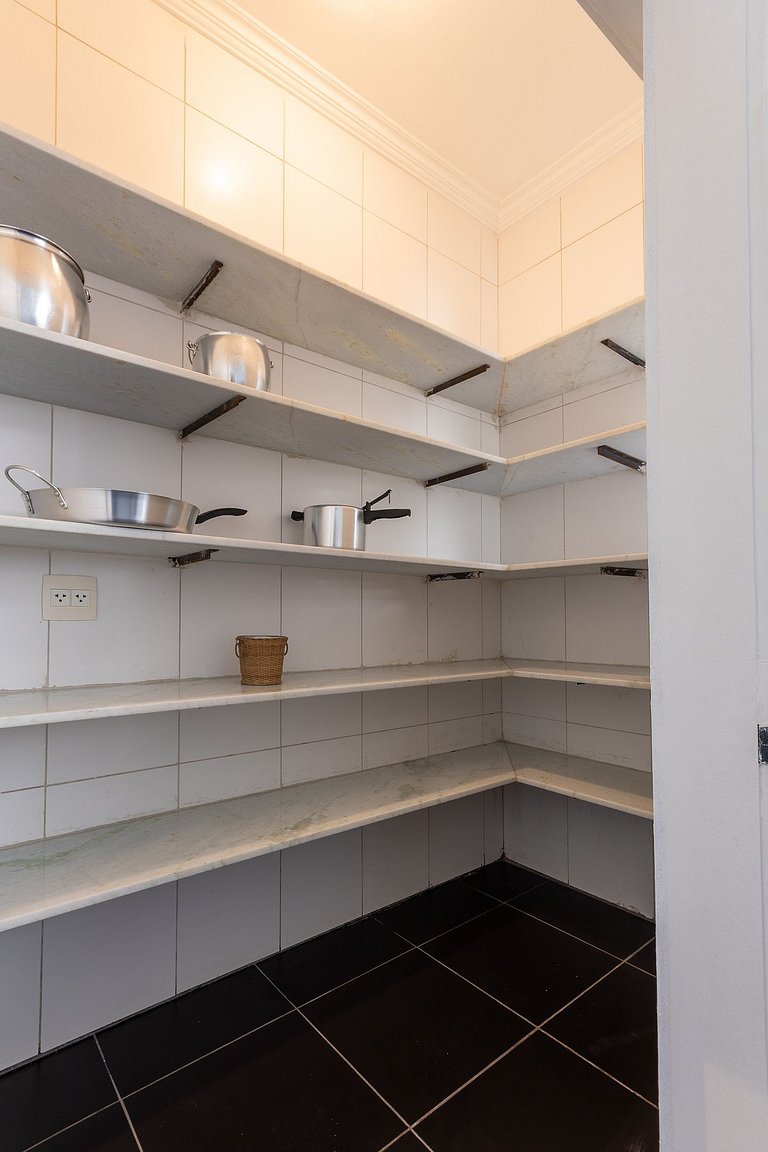 Casa Térrea Alto Padrão | 4 Quartos