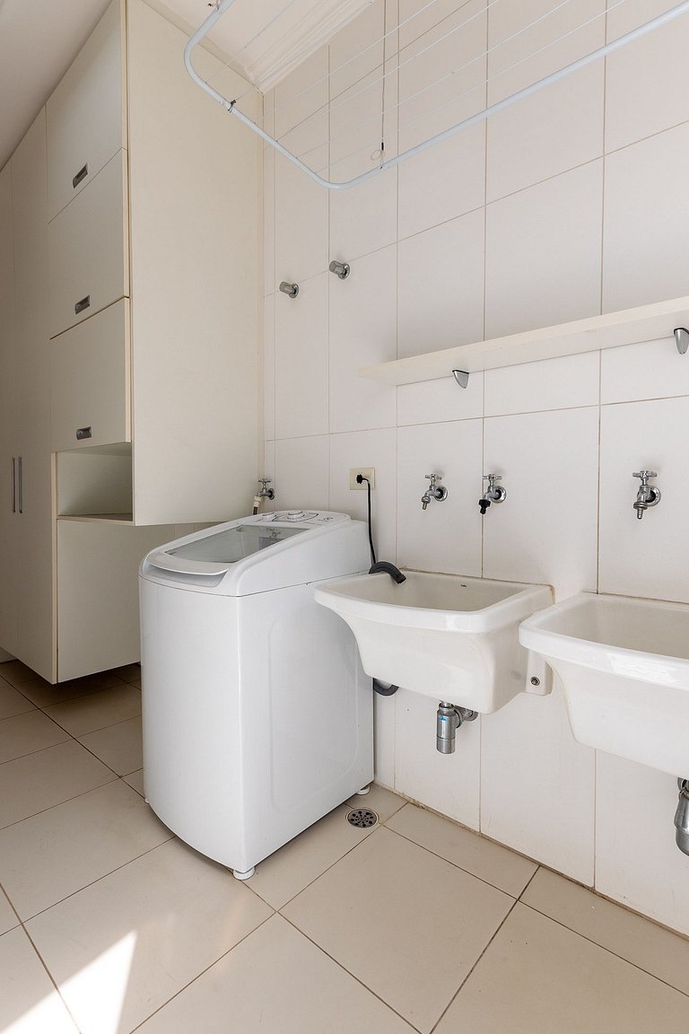 Casa Térrea Alto Padrão | 4 Quartos