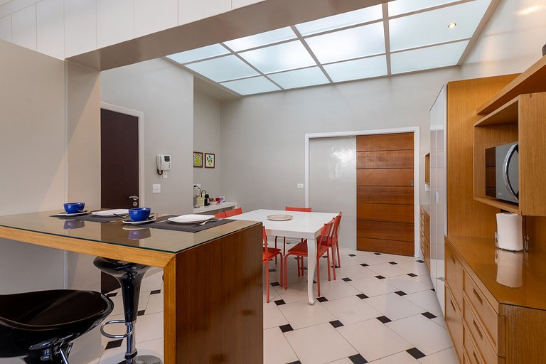 Casa Térrea Alto Padrão | 4 Quartos