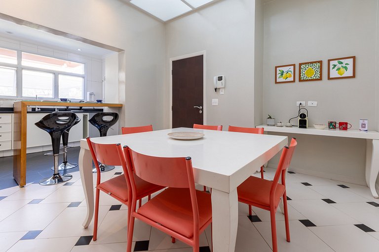 Casa Térrea Alto Padrão | 4 Quartos