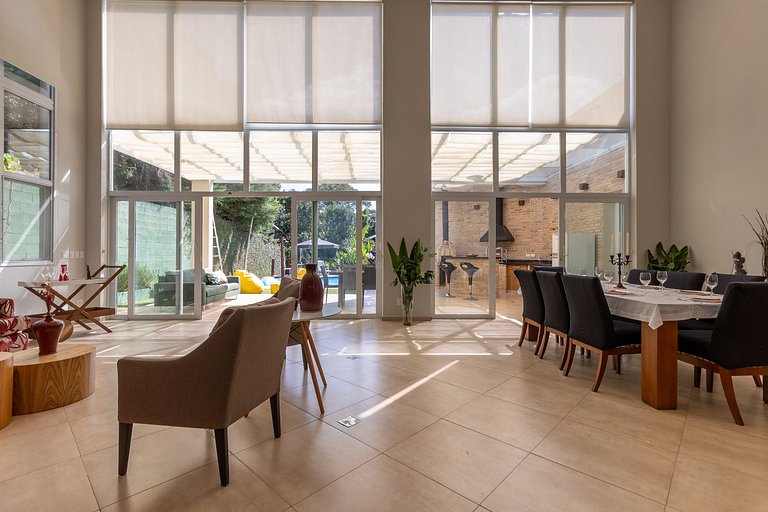 Casa Térrea Alto Padrão | 4 Quartos