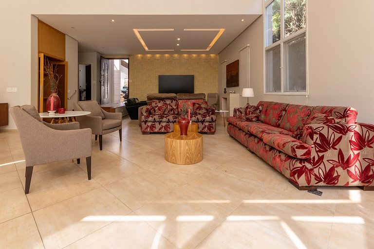 Casa Térrea Alto Padrão | 4 Quartos