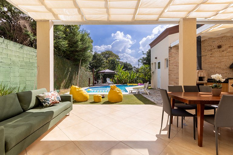 Casa Térrea Alto Padrão | 4 Quartos