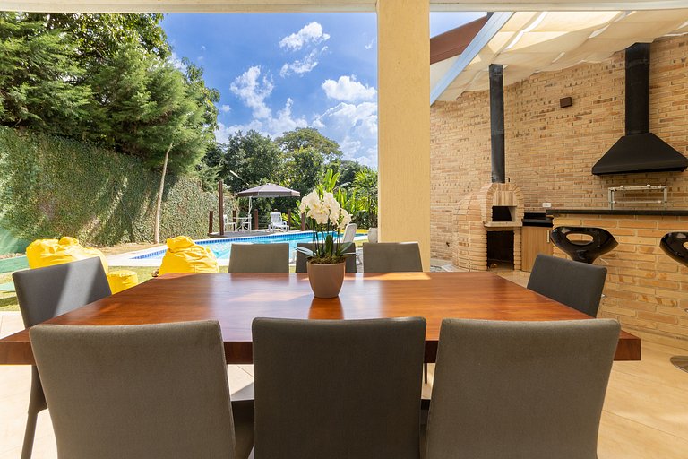 Casa Térrea Alto Padrão | 4 Quartos