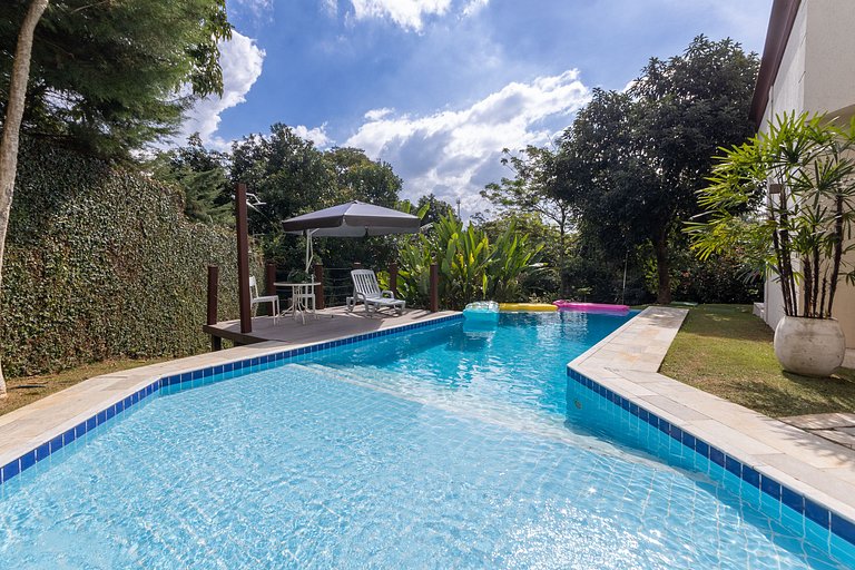 Casa Térrea Alto Padrão | 4 Quartos