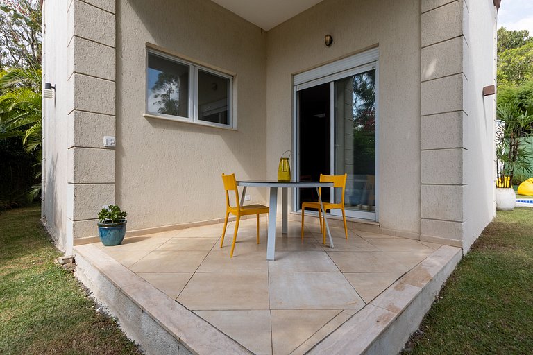Casa Térrea Alto Padrão | 4 Quartos