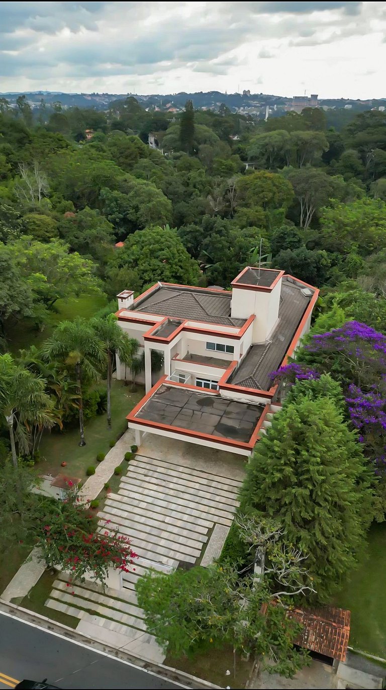 Casa Térrea Alto Padrão | 4 Quartos