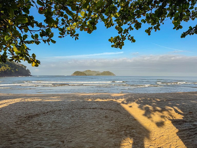 Casa de praia com 4 suítes a 150m do mar