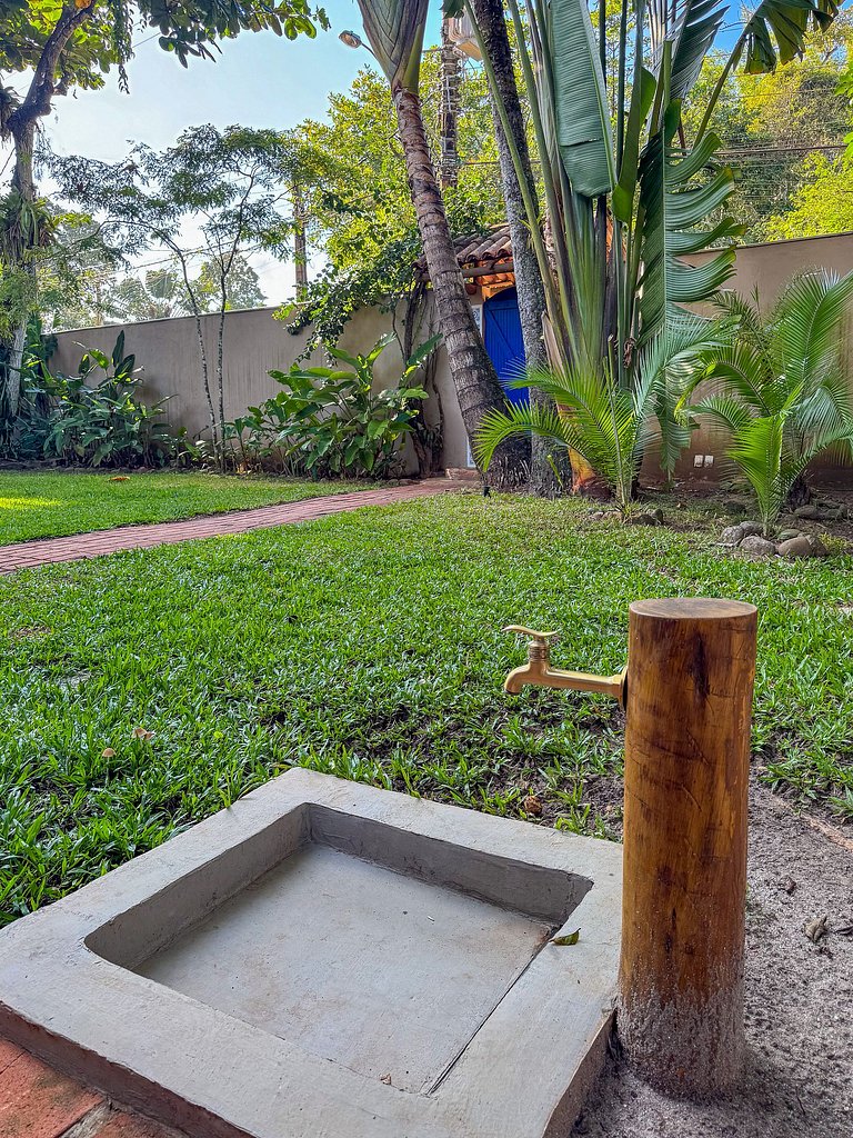 Casa de praia com 4 suítes a 150m do mar
