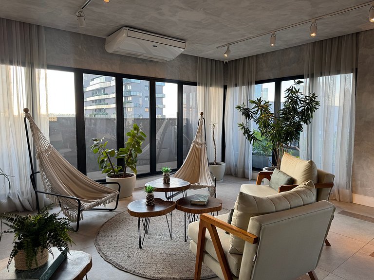 Studio recém-construído no coração da Vila Olímpia